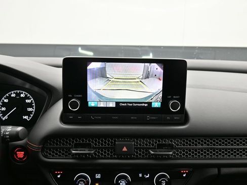 Certified 2025 Honda HR-V Sport image 32