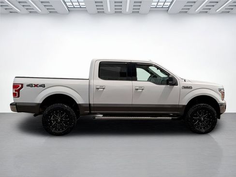 Used 2018 Ford F150 XLT w/ Equipment Group 302A Luxury AWD/4WD image 4