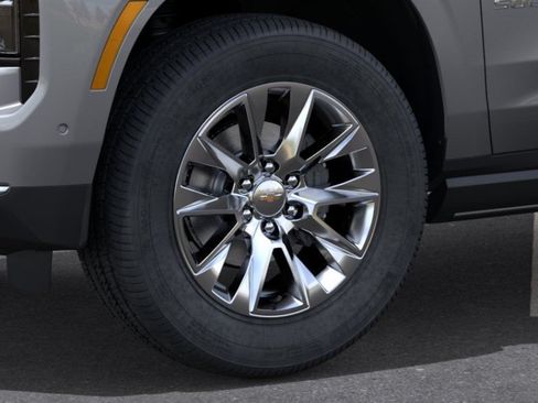 New 2026 Chevrolet Suburban Premier AWD/4WD image 9