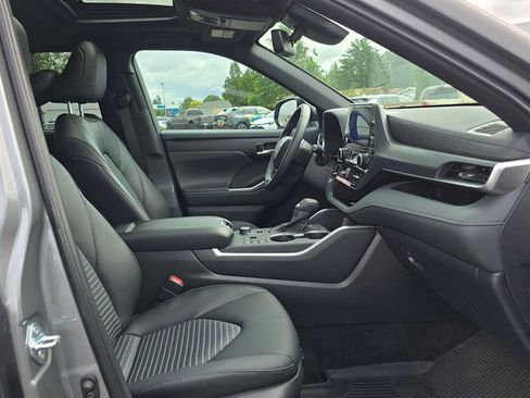Certified 2026 Toyota Highlander XSE AWD/4WD image 10