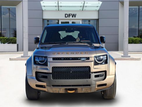 New 2026 Land Rover Defender 110 OCTA image 2