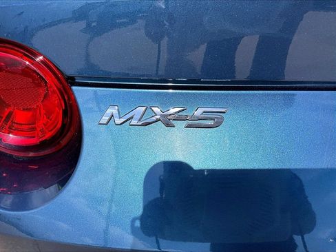 Used 2019 MAZDA MX-5 Miata RF Grand Touring RWD image 20