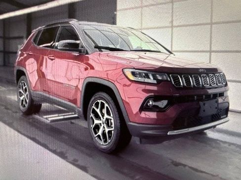 Used 2025 Jeep Compass Limited AWD/4WD image 11