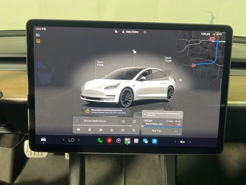 Used 2022 Tesla Model 3 Performance AWD/4WD image 17