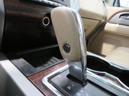 Used 2012 Ford Expedition XLT image 24