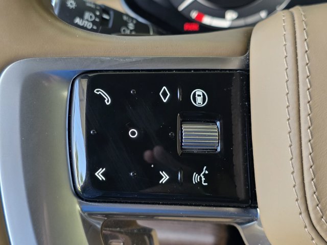 Used 2024 Land Rover Range Rover SE AWD/4WD image 39