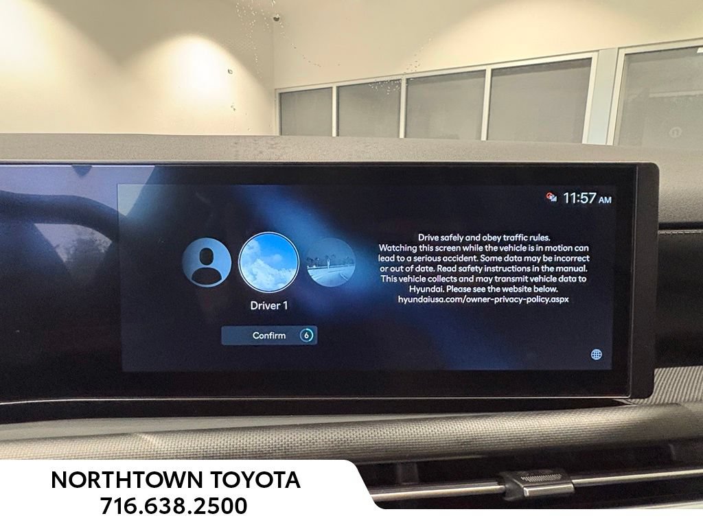 Used 2025 Hyundai Santa Cruz SEL AWD/4WD image 28