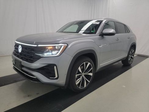 Used 2026 Volkswagen Atlas Cross Sport SEL Premium R-Line AWD/4WD image 2