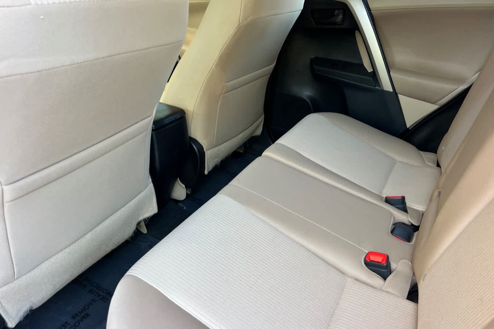 Used 2013 Toyota RAV4 LE AWD/4WD image 4