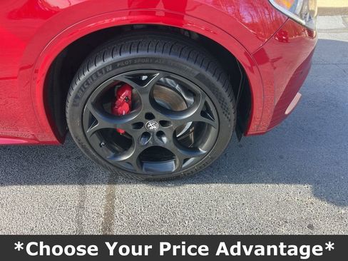 Used 2023 Alfa Romeo Stelvio Veloce image 13
