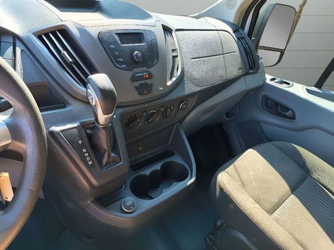 Used 2017 Ford Transit 250 130 Low Roof w/ Exterior Upgrade Package RWD image 19
