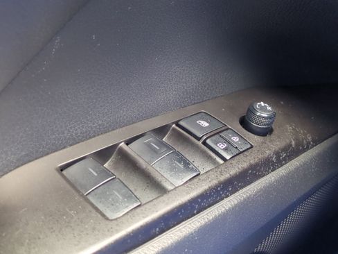 Used 2023 Toyota Camry SE image 24