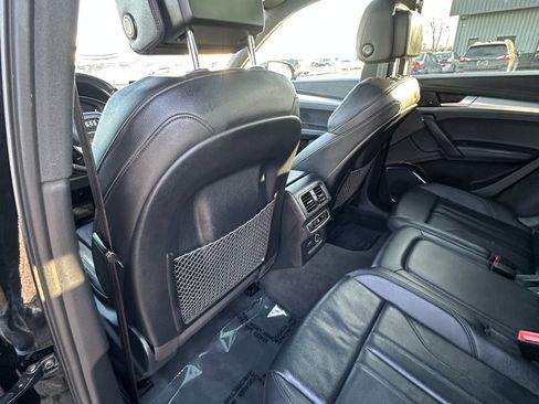 Used 2020 Audi Q5 2.0T Titanium Premium Plus w/ Premium Plus Package image 40