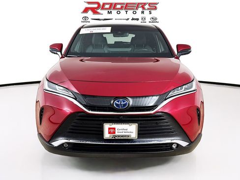 Certified 2023 Toyota Venza Limited image 2