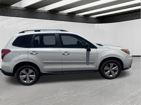 Used 2016 Subaru Forester 2.5i w/ Alloy Wheel Package AWD/4WD image 13