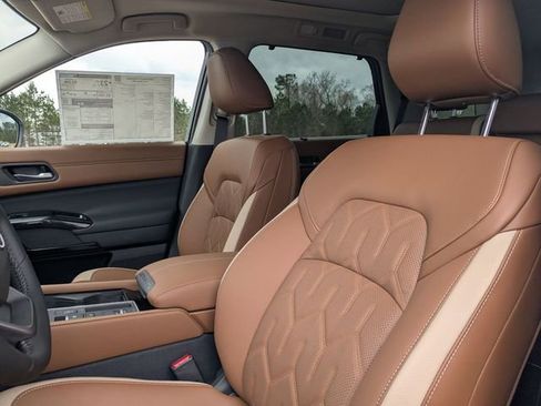 New 2026 Nissan Pathfinder Platinum w/ Cargo Package image 14