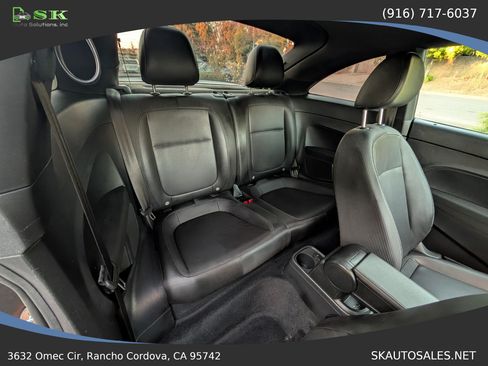 Used 2018 Volkswagen Beetle 2.0T S w/ Style & Comfort Package For S FWD image 24