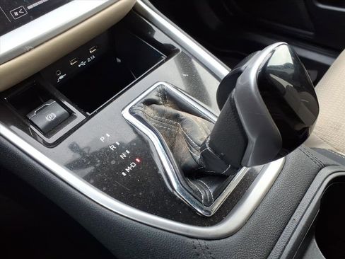 Used 2021 Subaru Outback Premium image 19