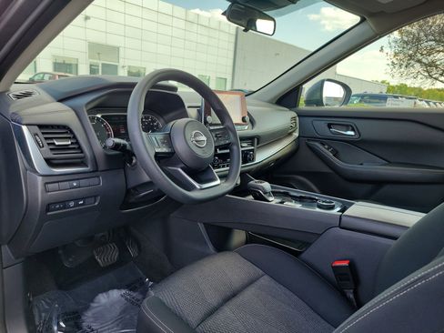 Certified 2024 Nissan Rogue SV image 19