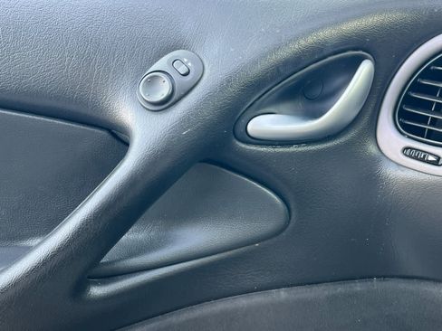 Used 2006 Pontiac GTO image 12