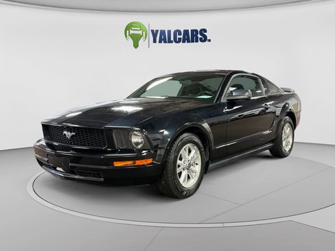 Used 2007 Ford Mustang Premium RWD image 1