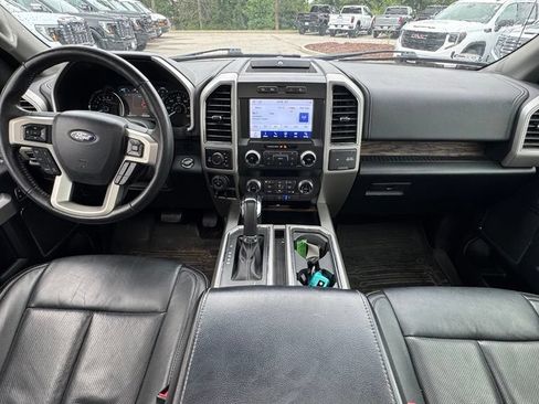 Used 2019 Ford F150 Lariat w/ Equipment Group 502A Luxury AWD/4WD image 14