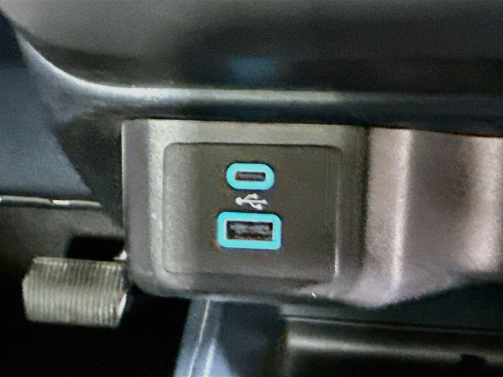 Used 2023 Ford Maverick XL FWD image 39