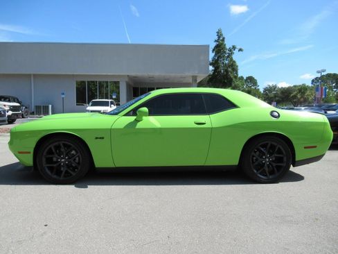 Certified 2023 Dodge Challenger R/T w/ Plus Package RWD image 4