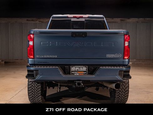 Used 2024 Chevrolet Silverado 2500 High Country w/ Technology Package AWD/4WD image 7