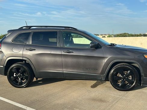 Used 2020 Jeep Cherokee Latitude Plus FWD image 13