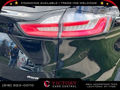 Used 2023 Ford Edge Titanium image 10