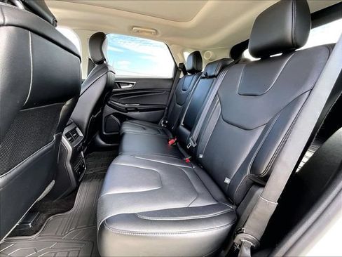 Used 2016 Ford Edge Titanium w/ Equipment Group 302A AWD/4WD image 15