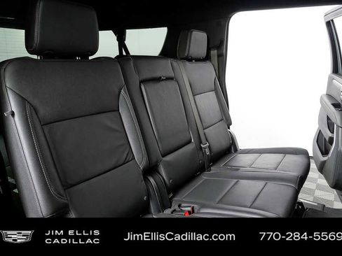 Used 2025 Chevrolet Suburban LT image 22