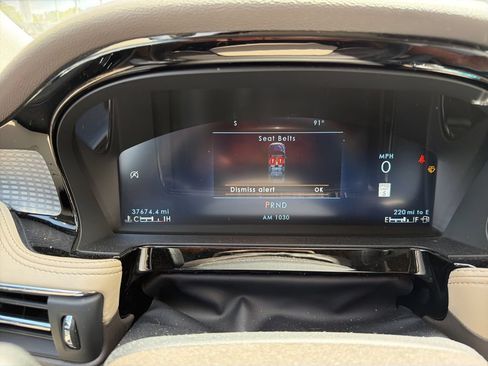 Used 2023 Lincoln Corsair AWD w/ Equipment Group 101A image 7