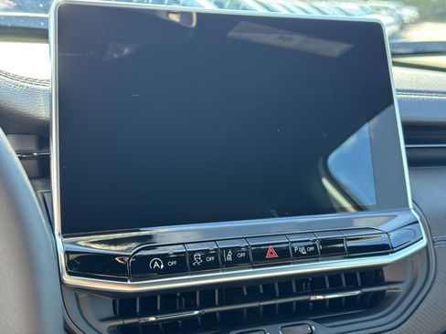 New 2026 Jeep Compass Limited image 32