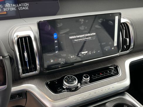 New 2026 Ford Expedition Max Platinum w/ Platinum Ultimate Package image 19