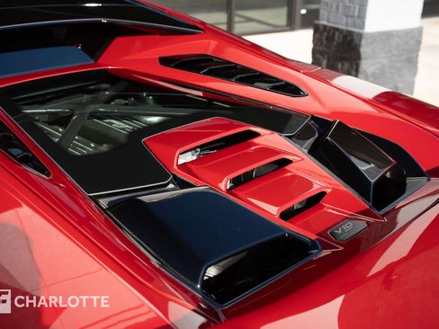 Used 2023 Lamborghini Huracan Tecnica image 19