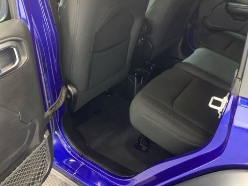 Used 2018 Jeep Wrangler Unlimited Sport S AWD/4WD image 5