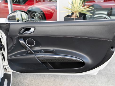 Used 2011 Audi R8 V8 image 39