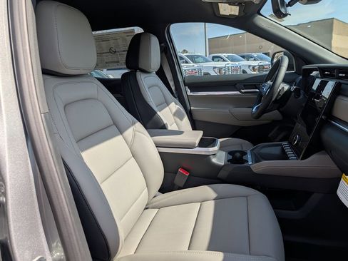 New 2026 GMC Terrain Elevation w/ Elevation Premium Package AWD/4WD image 24