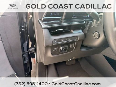Certified 2024 Cadillac Escalade ESV Sport w/ LPO, Floor Liner Package AWD/4WD image 22