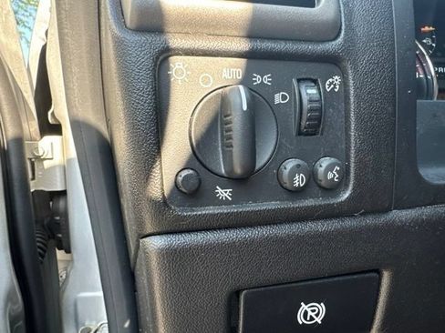 Used 2011 GMC Canyon SLE AWD/4WD image 14