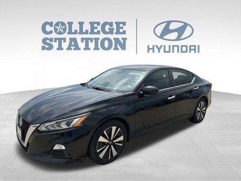 Used 2022 Nissan Altima 2.5 SV FWD image 7