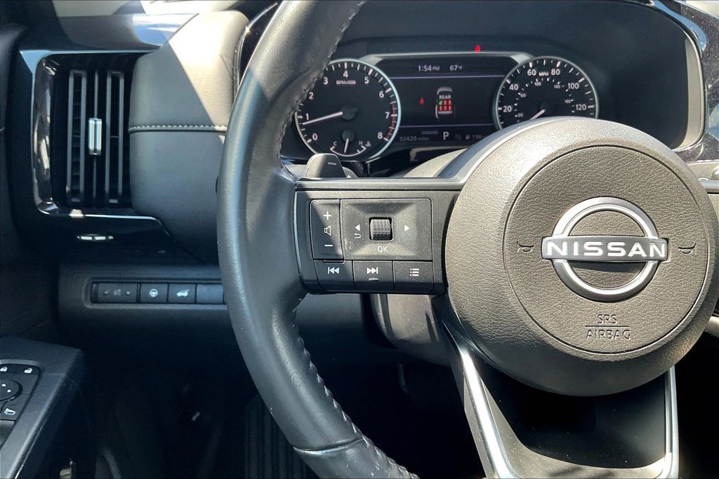 Used 2025 Nissan Pathfinder SV FWD image 11