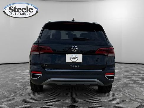 New 2024 Volkswagen Taos SE image 4