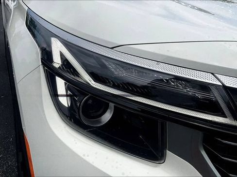 Certified 2024 Kia Seltos S FWD image 31