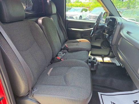 Used 2004 Chevrolet Silverado 1500 4x4 Regular Cab w/ Light Duty Power Package image 13