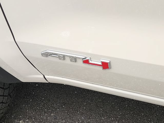 New 2026 GMC Canyon AT4 w/ Technology Plus Package AWD/4WD image 18
