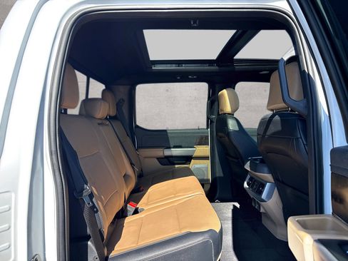Used 2023 Ford F350 Lariat w/ Lariat Ultimate Package AWD/4WD image 8