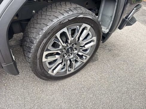 Used 2023 GMC Sierra 1500 Denali Ultimate AWD/4WD image 15